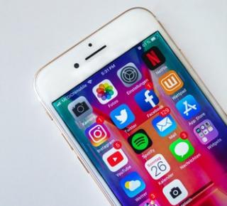 Les réseaux sociaux s'introduisent dans le programme de SES… et sur les bourses américaines !