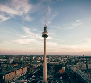 L'Allemagne encaisse mieux le choc que la France (Alexandre Mirlicourtois, Xerfi Canal)