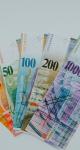 POINT D' ACTUALITE : Avantages et inconvénients de la monnaie forte : le cas du franc suisse